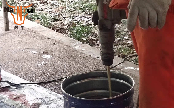 瓷磚背膠為什么有水斑？