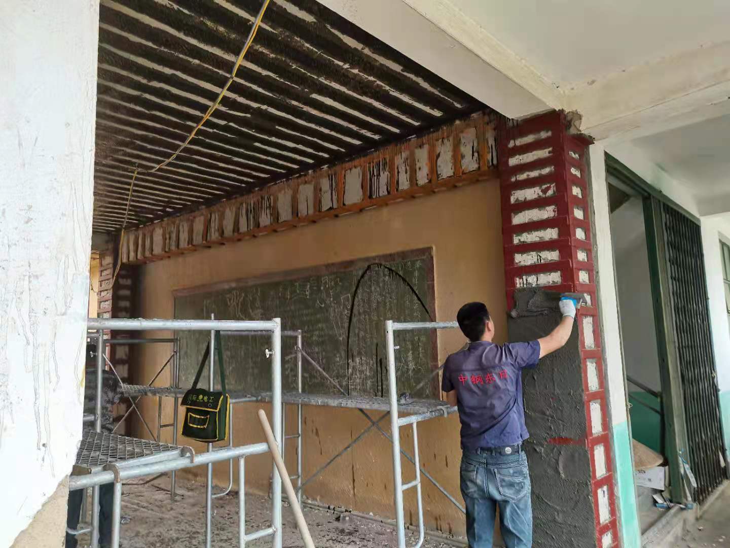 道路灌縫膠施工需要注意什么